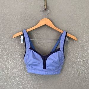 Lululemon workout bra size 32D